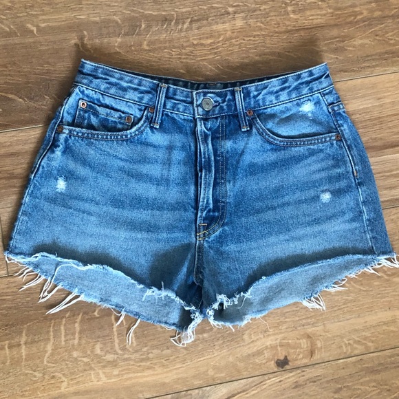 GRLFRND Cindy High-Rise Cut Off Short - Picture 6 of 16